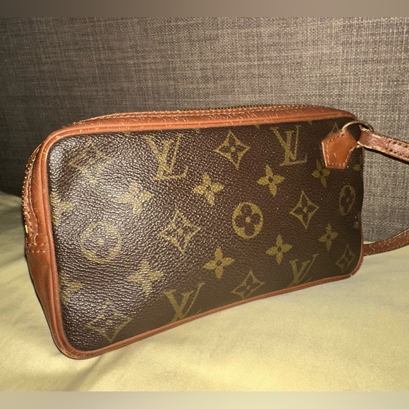 Louis 🤎 Vuitton Large Travel Pouch / Wristlet - Picture 2 of 10
